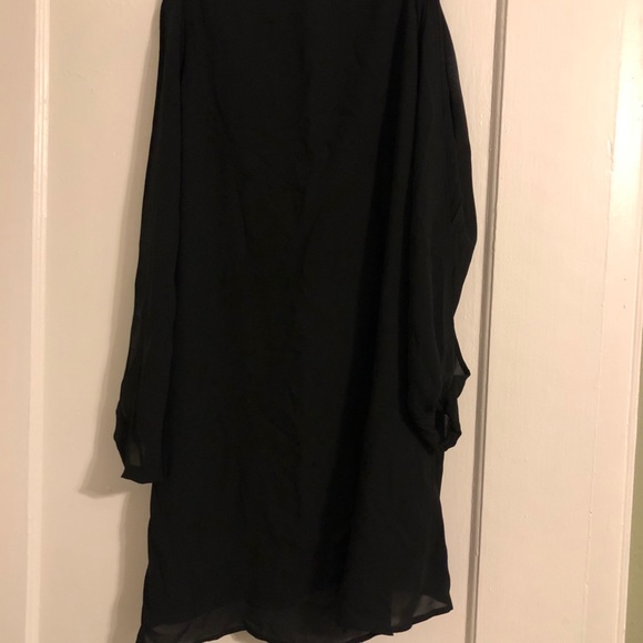 Tobi Dress - Picture 2 of 4